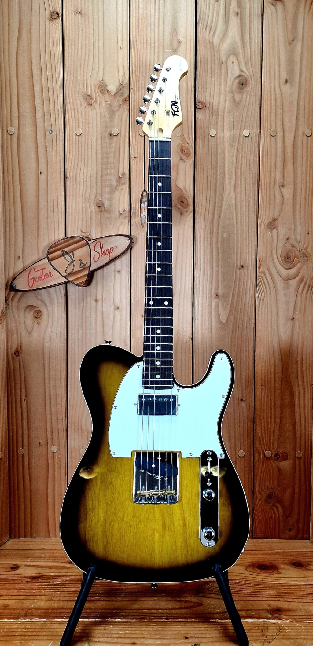 FGN E-Gitarre, Neo Classic TE210, SH Seymour Duncan PU, 2Tone Sunburst, Gigbag – Bild 3