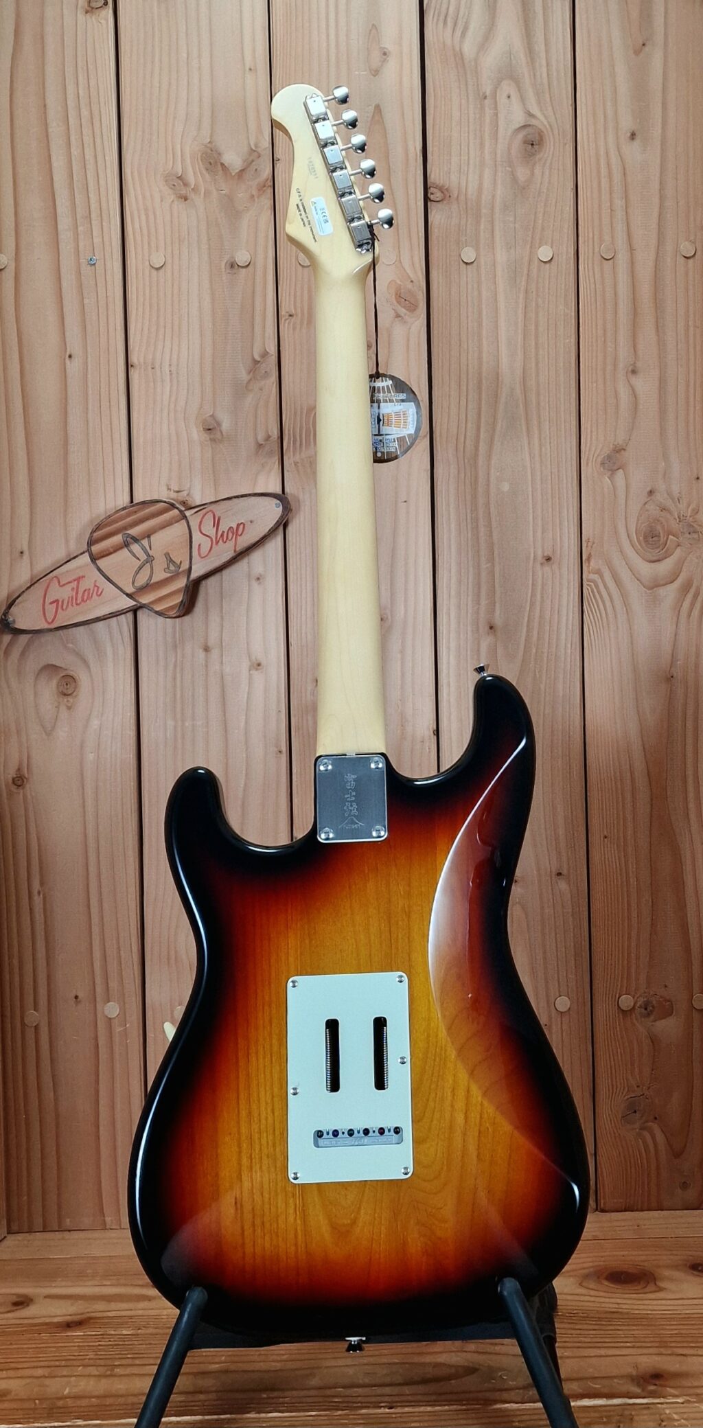 FGN E-Gitarre, Neo Classic ST 110, HSS Pickups, 3Tone Sunburst, Gigbag – Bild 8