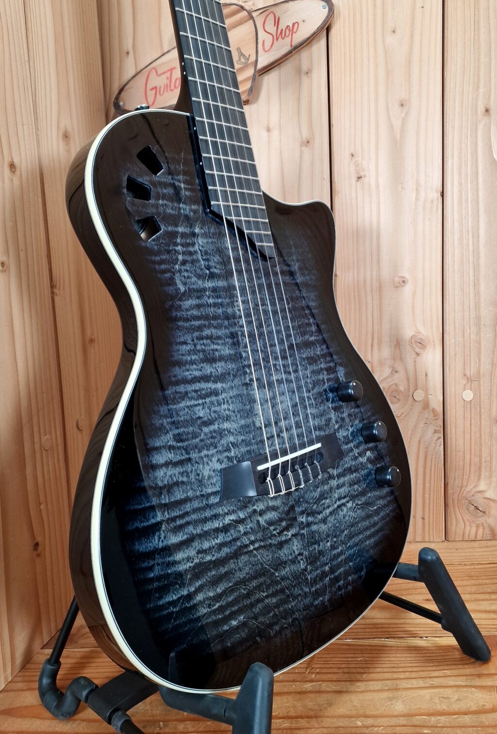 Cordoba Stage E- Klassikgitarre in Black Burst – Bild 9