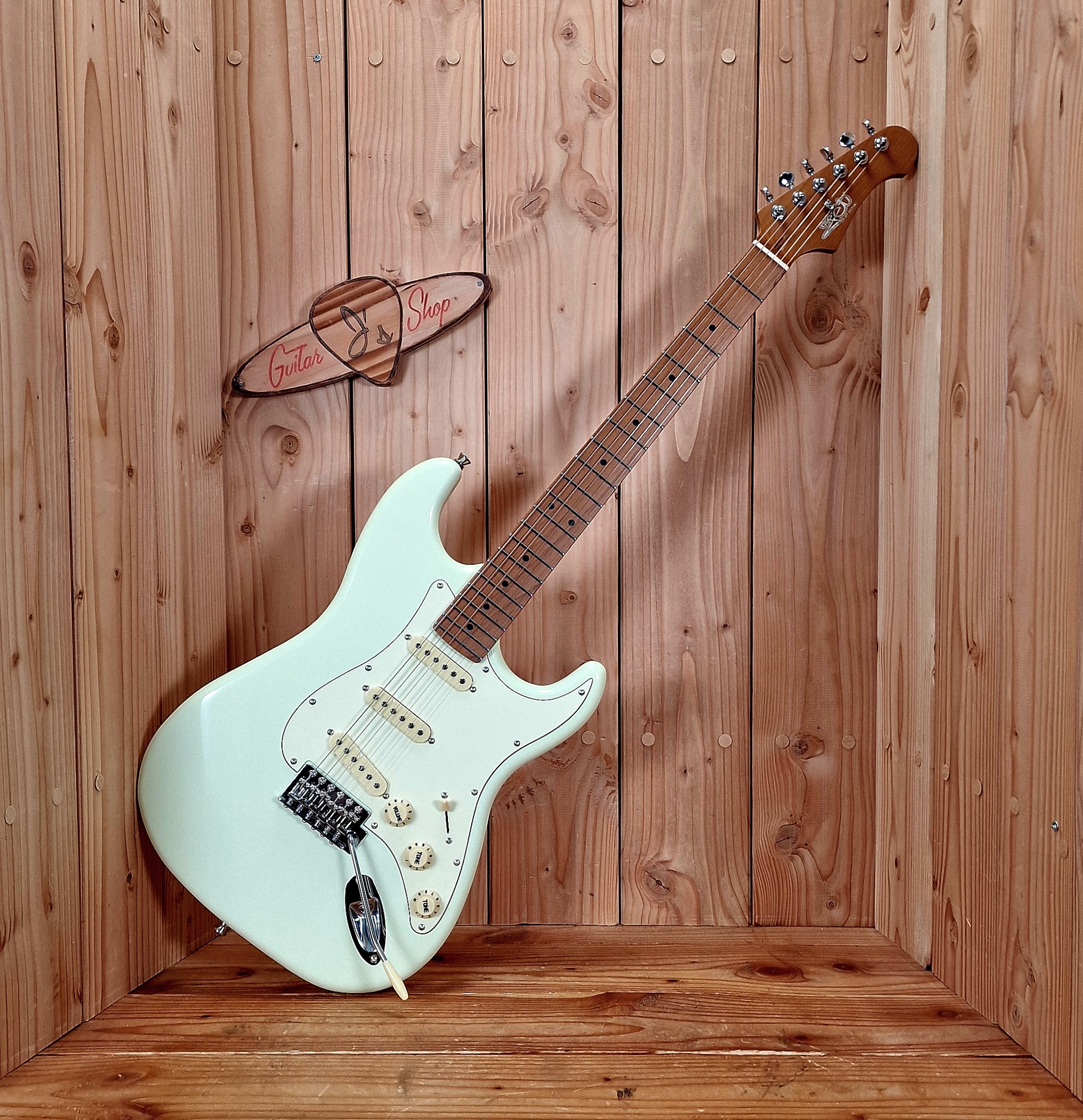 Jet Guitars JS-300 OW Olympic White