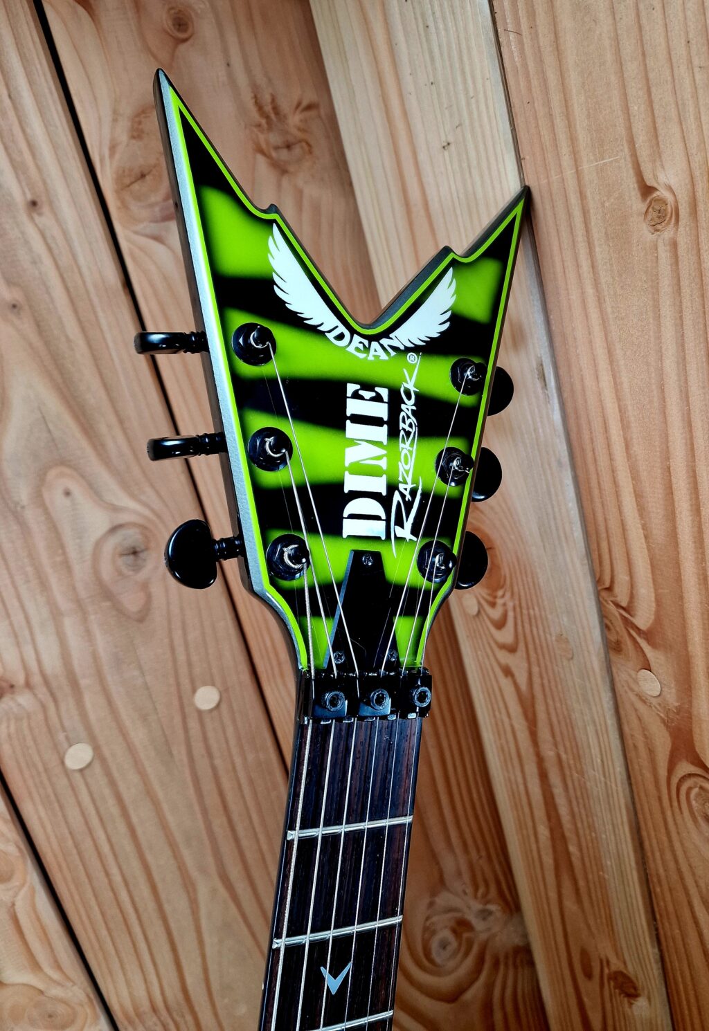 Dean Dimebag, Dime Razorback, Slime Green Bumblebee, mit Koffer, Bj. 2006 – Bild 4