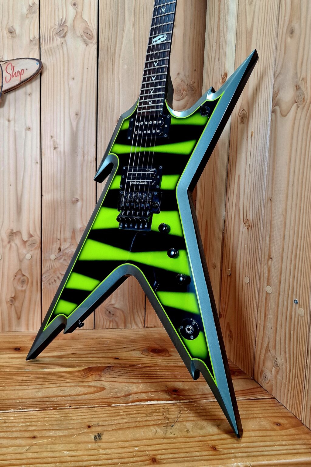 Dean Dimebag, Dime Razorback, Slime Green Bumblebee, mit Koffer, Bj. 2006 – Bild 8