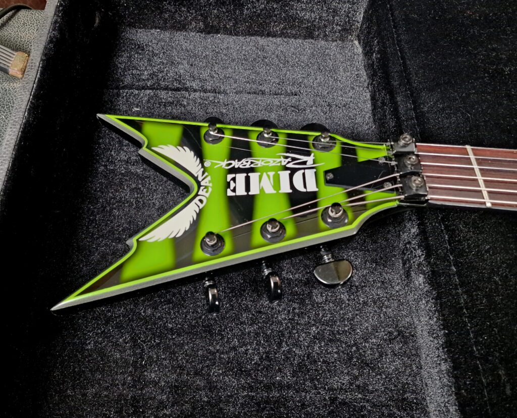 Dean Dimebag, Dime Razorback, Slime Green Bumblebee, mit Koffer, Bj. 2006 – Bild 23