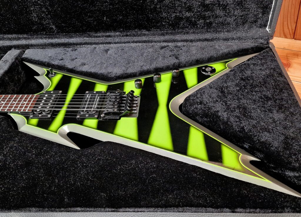 Dean Dimebag, Dime Razorback, Slime Green Bumblebee, mit Koffer, Bj. 2006 – Bild 20