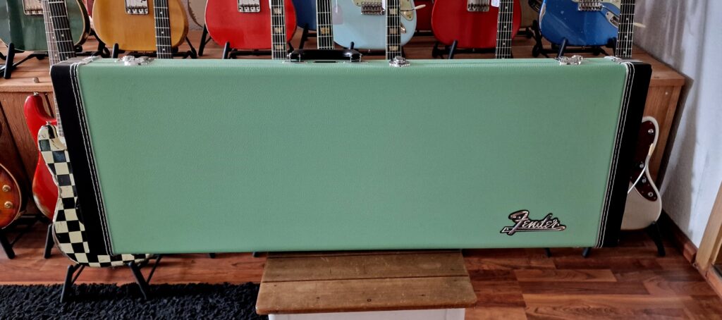 Fender Classic Case Surf Green, Koffer für S&T Style Gitarren – Bild 5