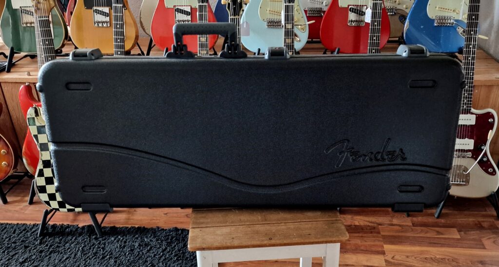 Fender Deluxe Molded Case, für S&T Style Gitarren – Bild 4