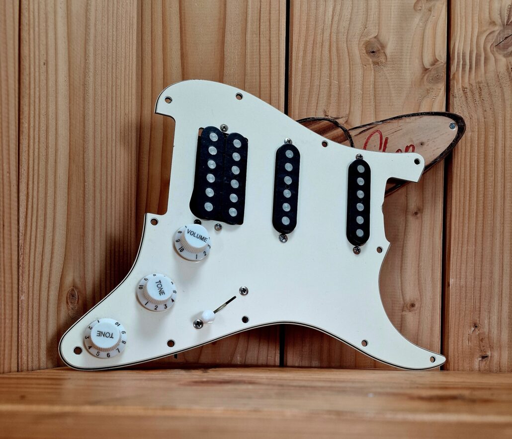 Tom Anderson Pickups HSS, Schecter Aera 80´s full loaded Pickguard