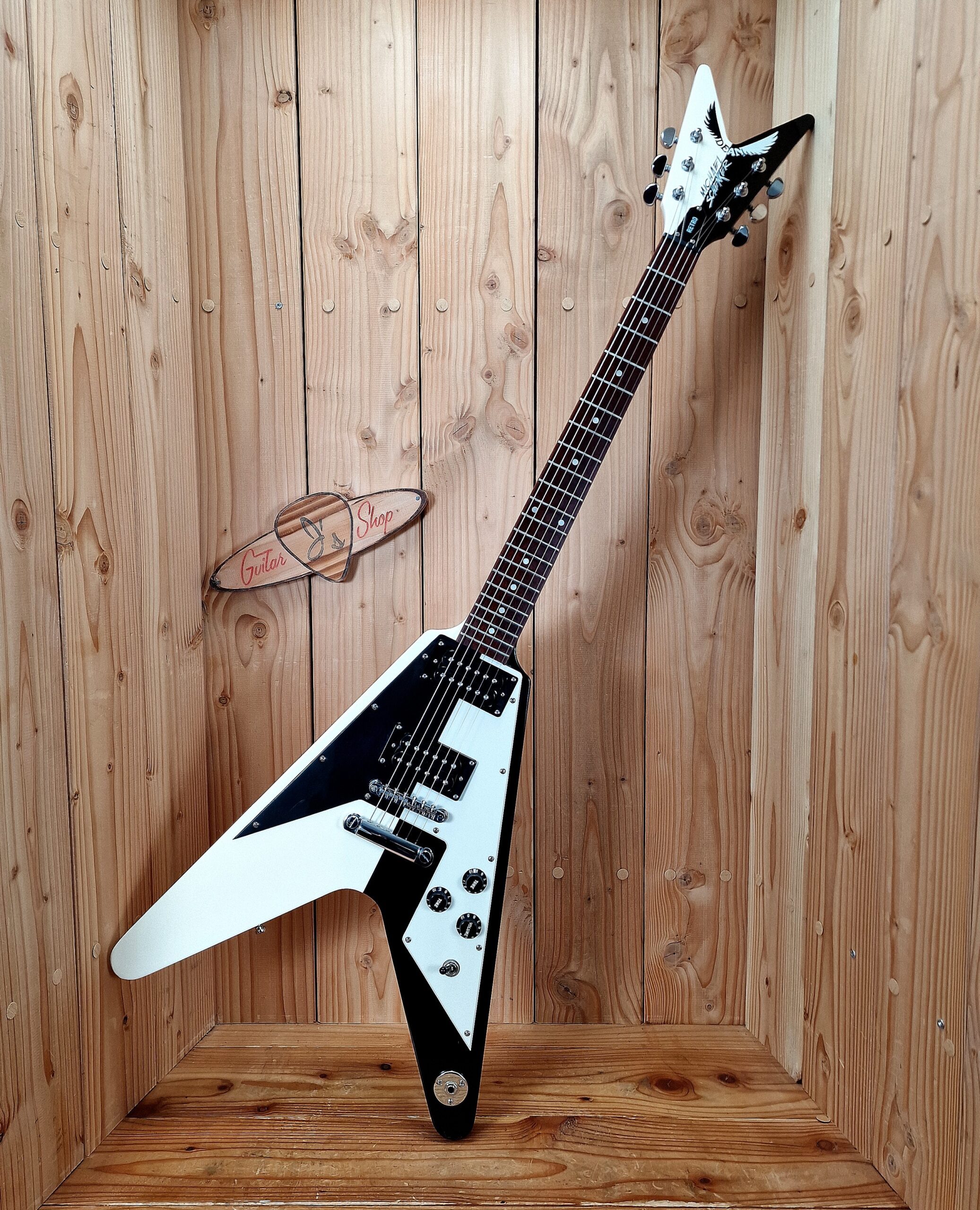Dean Michael Schenker Retro, Bj 2018 - J's Guitarshop