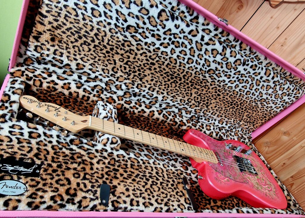 Fender Classic 69 Telecaster Pink Paisley, miJ Bj. 2016 incl. Pink Fender Case – Bild 16