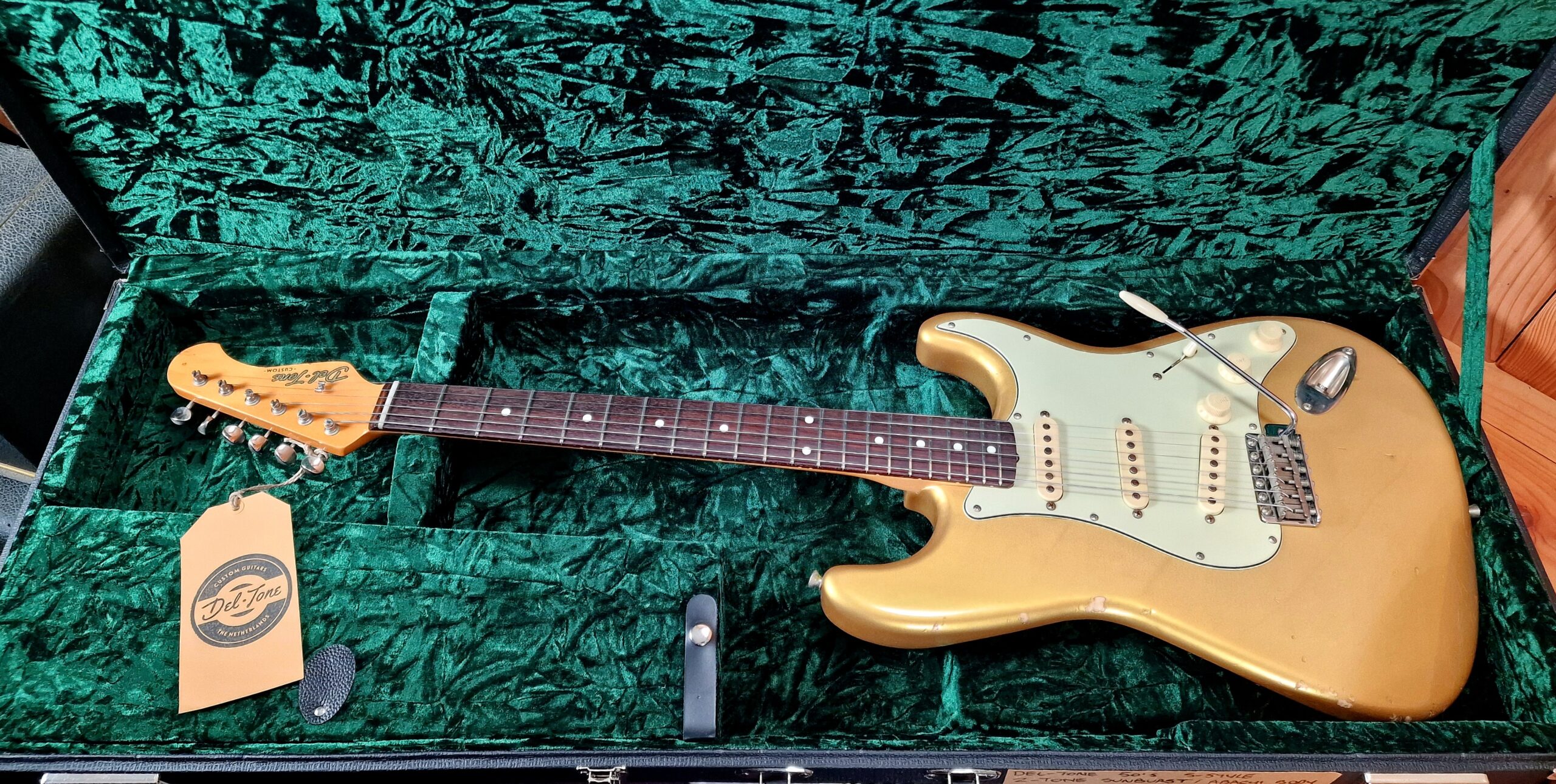 Del-Tone 60’s S-style Gold - Medium aged - Gloss – Bild 18