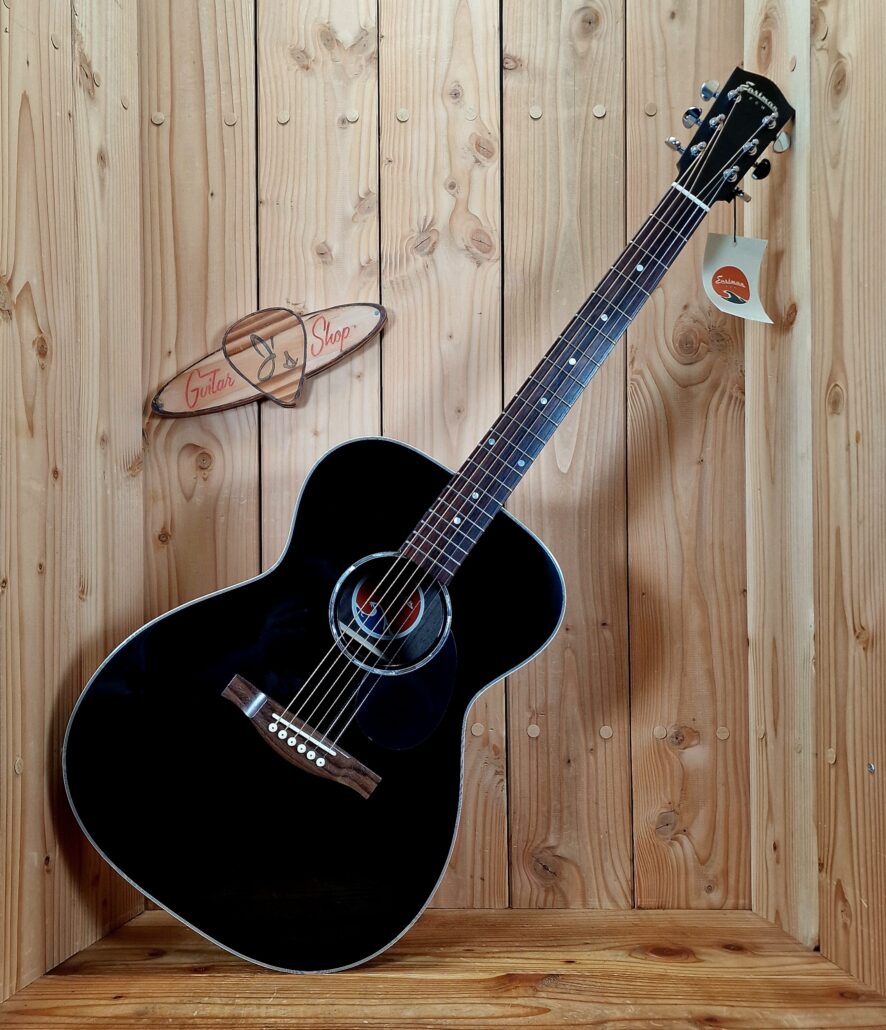 Eastman PCH2-OM Black, Orchestral Modell Westerngitarre mit Gigbag