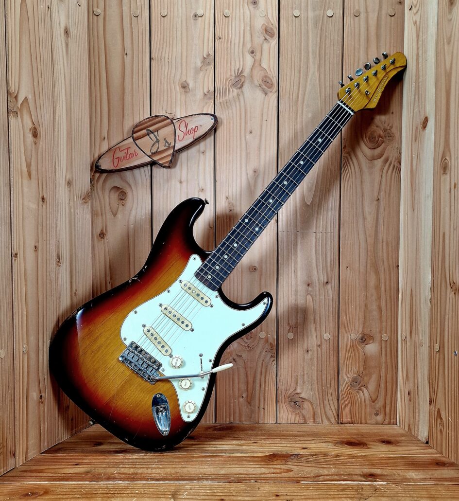 Kauffmann Guitars 63 S-Modell Aged, 3-Tone Sunburst