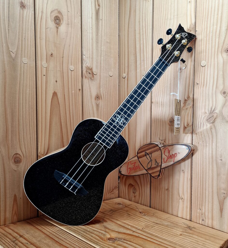 ORTEGA Element Serie Konzert Ukulele 4 String - Spruce / Catalpa Metallic Black + Bag