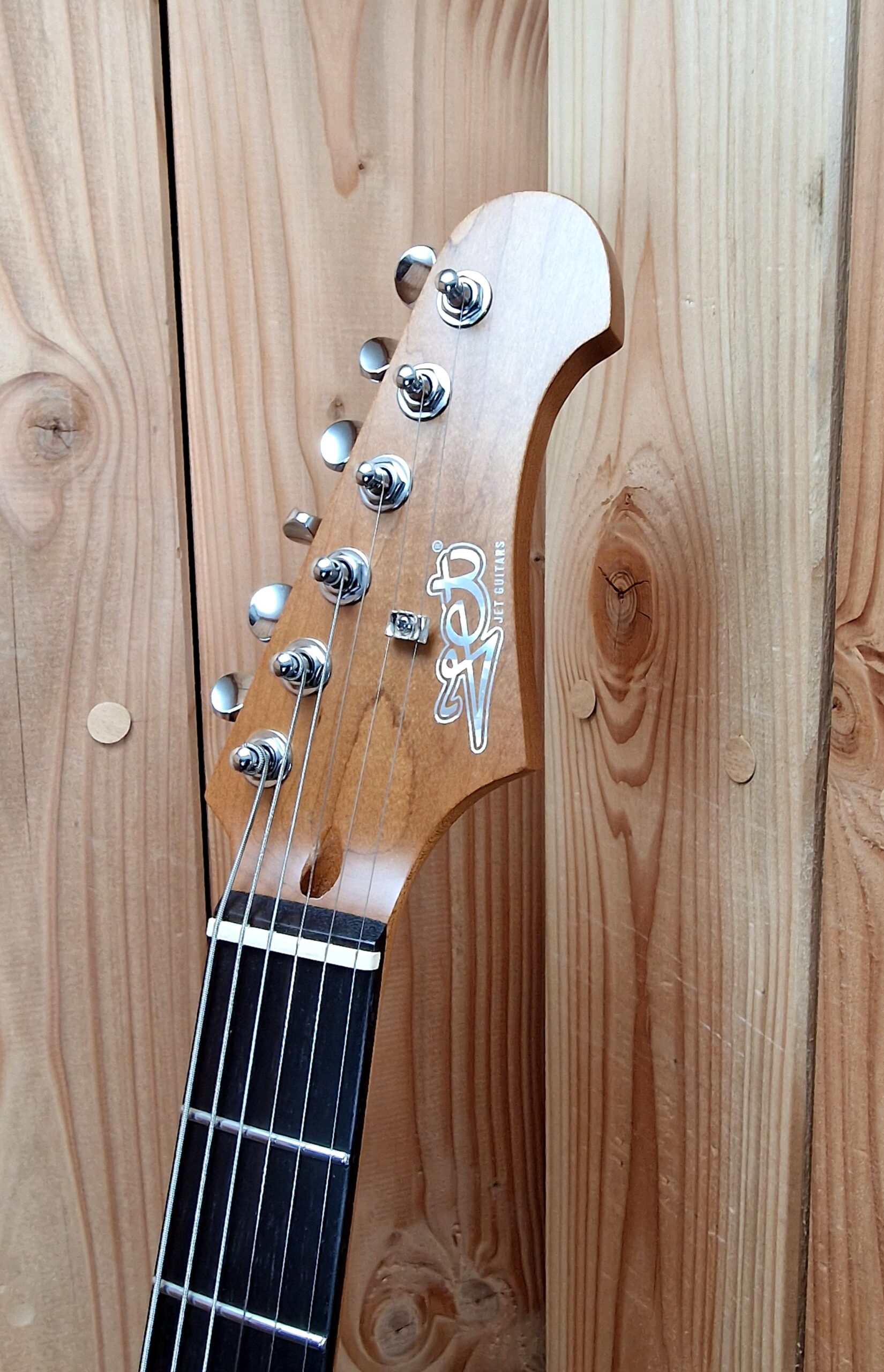 Jet Guitars JJ-350 Baritone Moonburst, 27" Baritone Gitarre – Bild 5