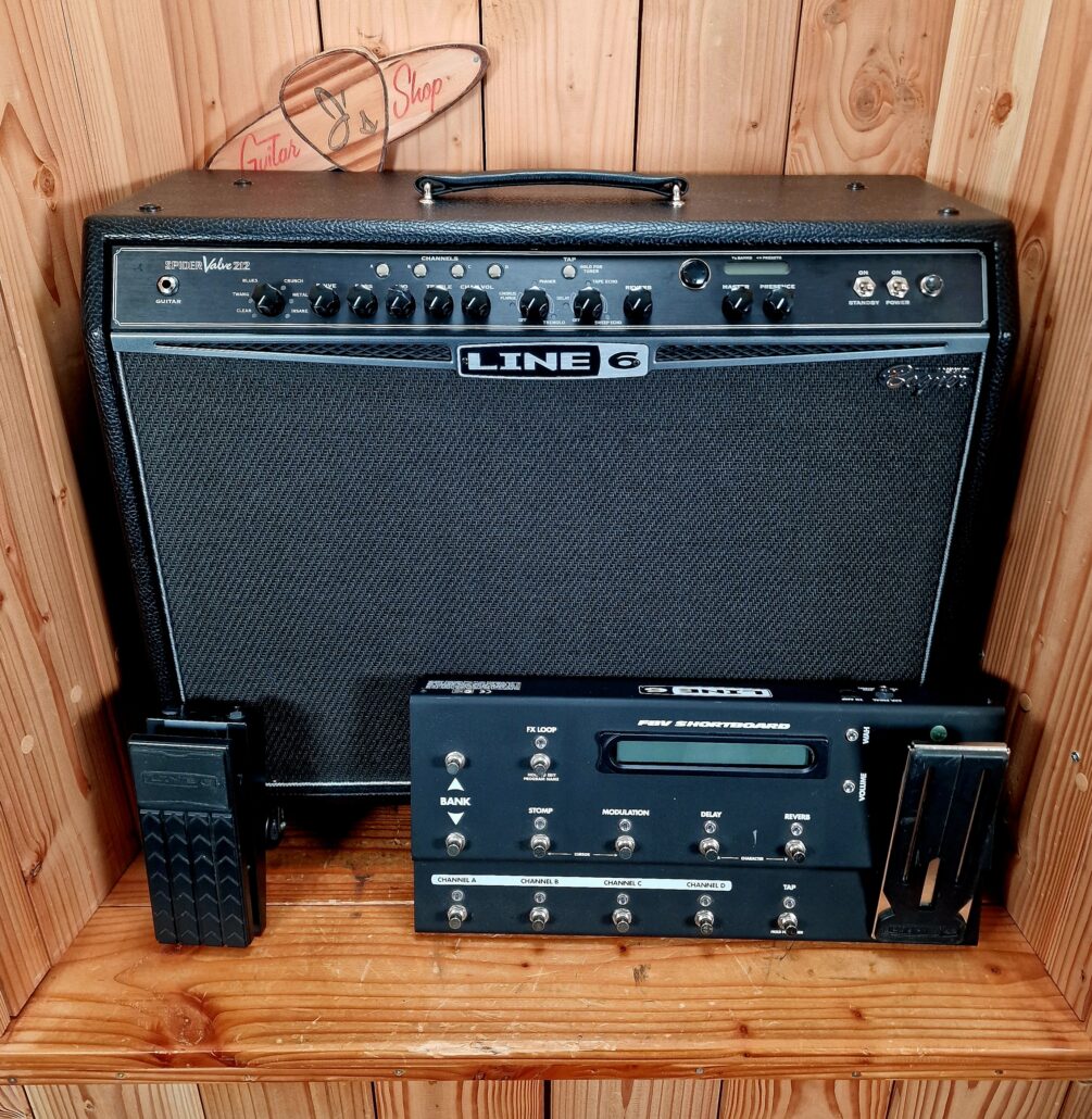 Line 6 Spider Valve 212 Combo & FBV Shortboard + Volumepedal Designed by Bogner