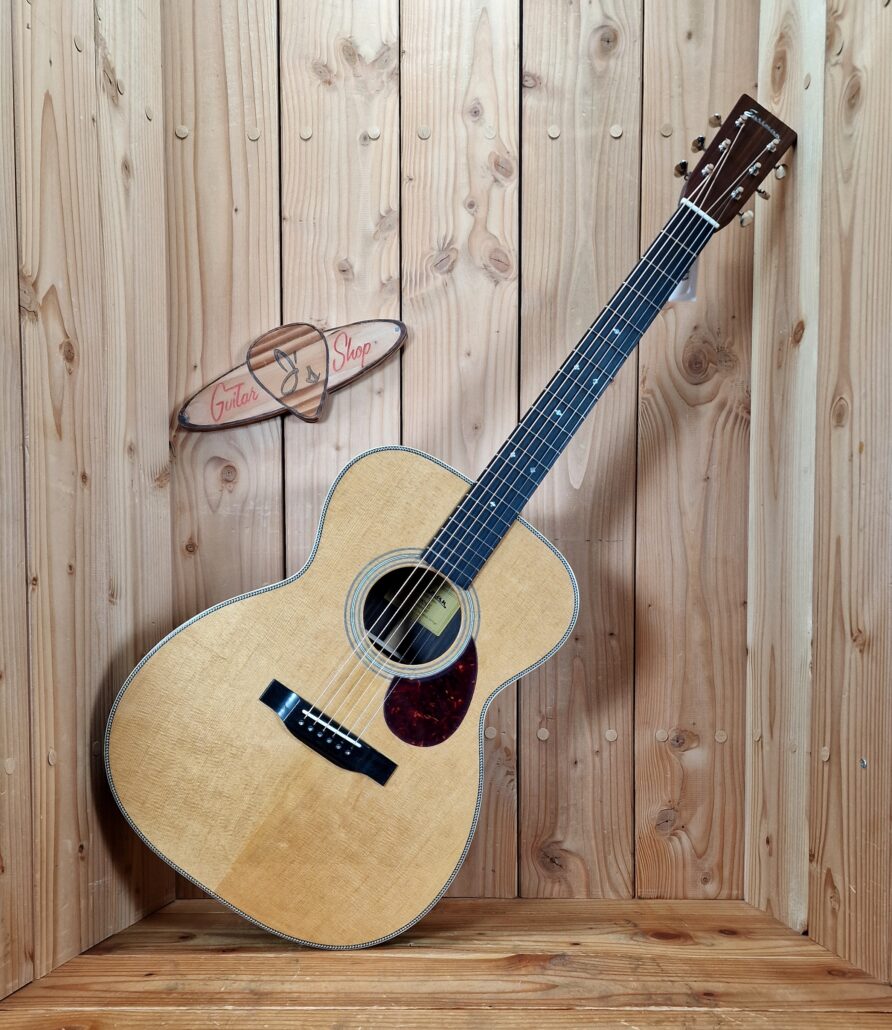 Eastman E8OM-TC Orchestral Modell Westerngitarre