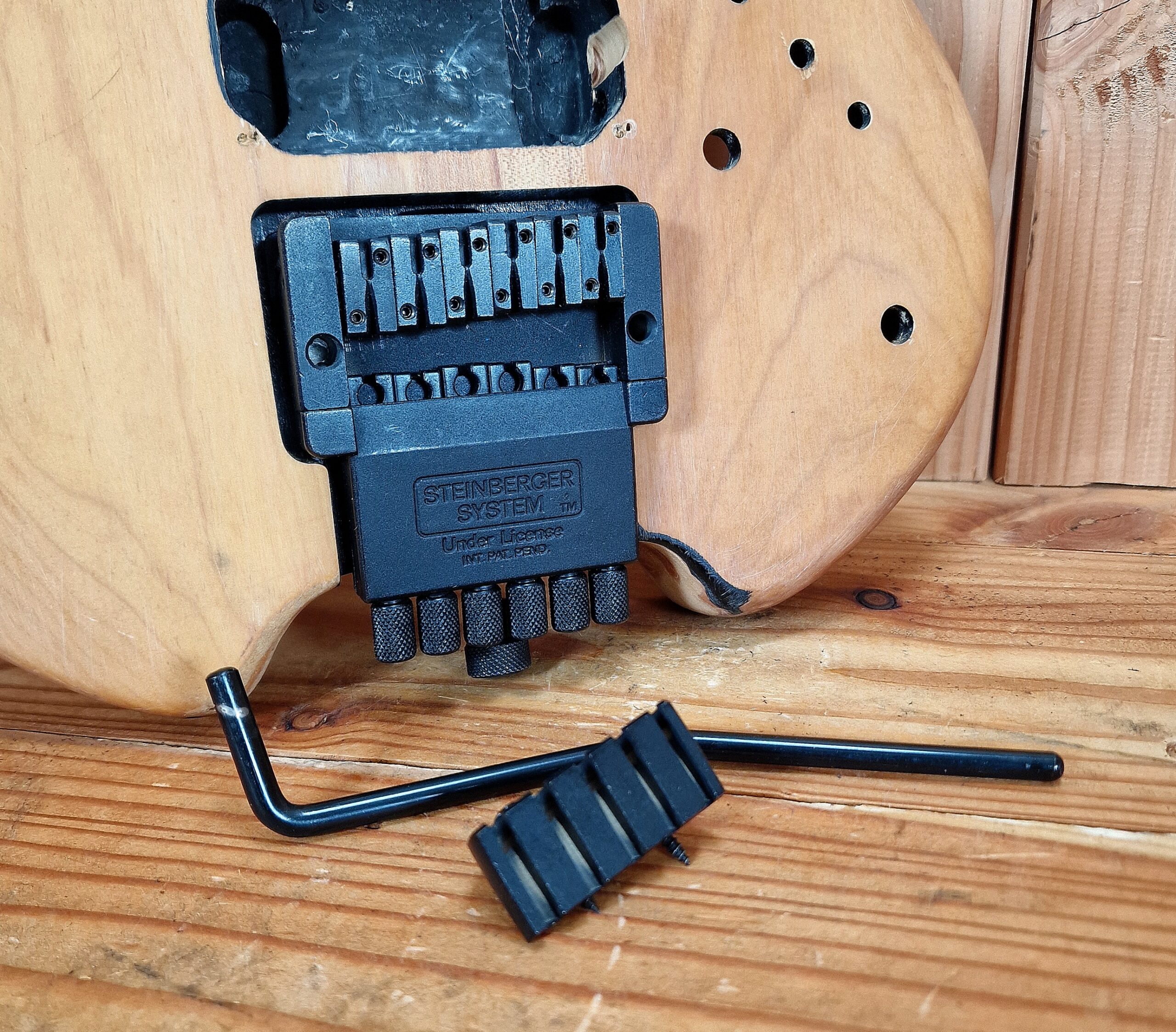 Hohner The Jack, Headless Gitarre, Professional Series 1990´s Korpusrohling & Steinberger Tremolo – Bild 4