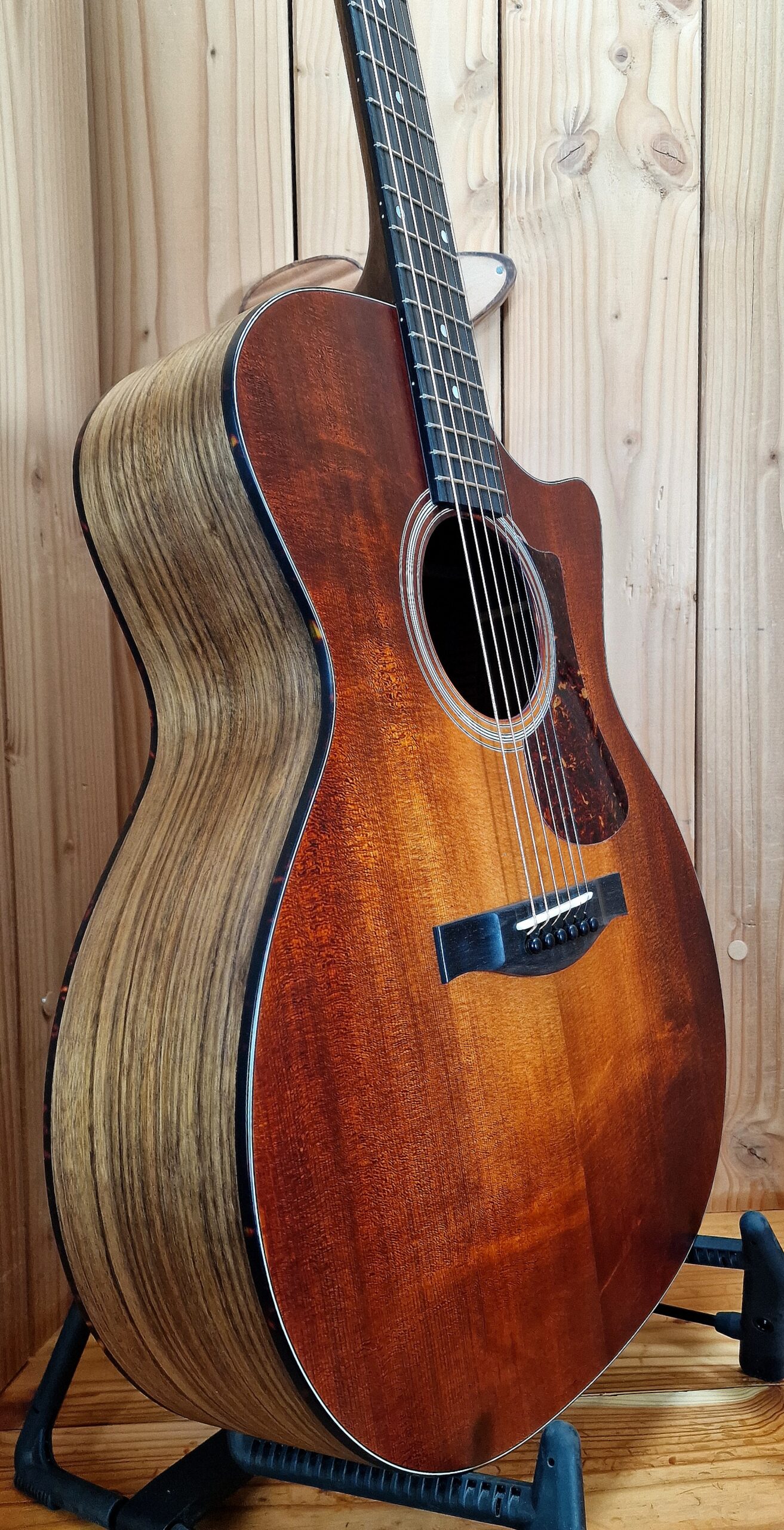 Eastman AC222CE-CLA, Grand Auditorium Westerngitarre – Bild 8