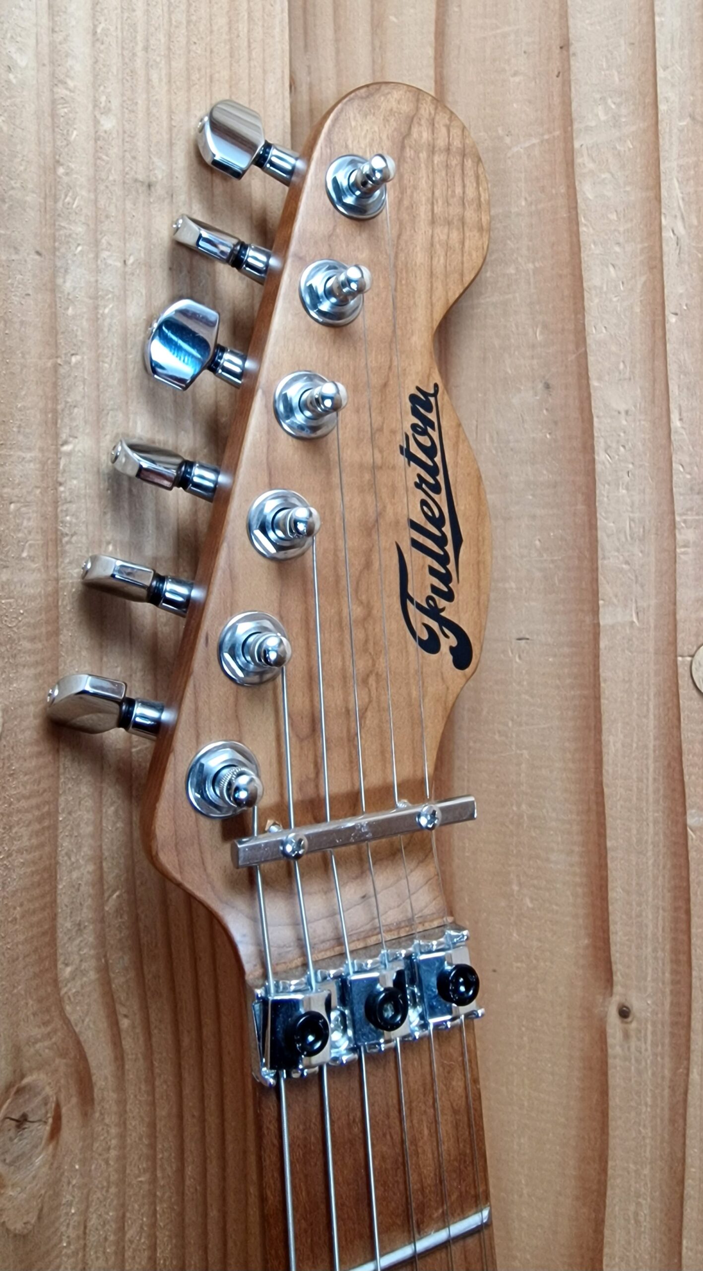 Fullerton Guitars OFF Series black, Floyd Rose, Flamed Maple Neck. Demo – Bild 2