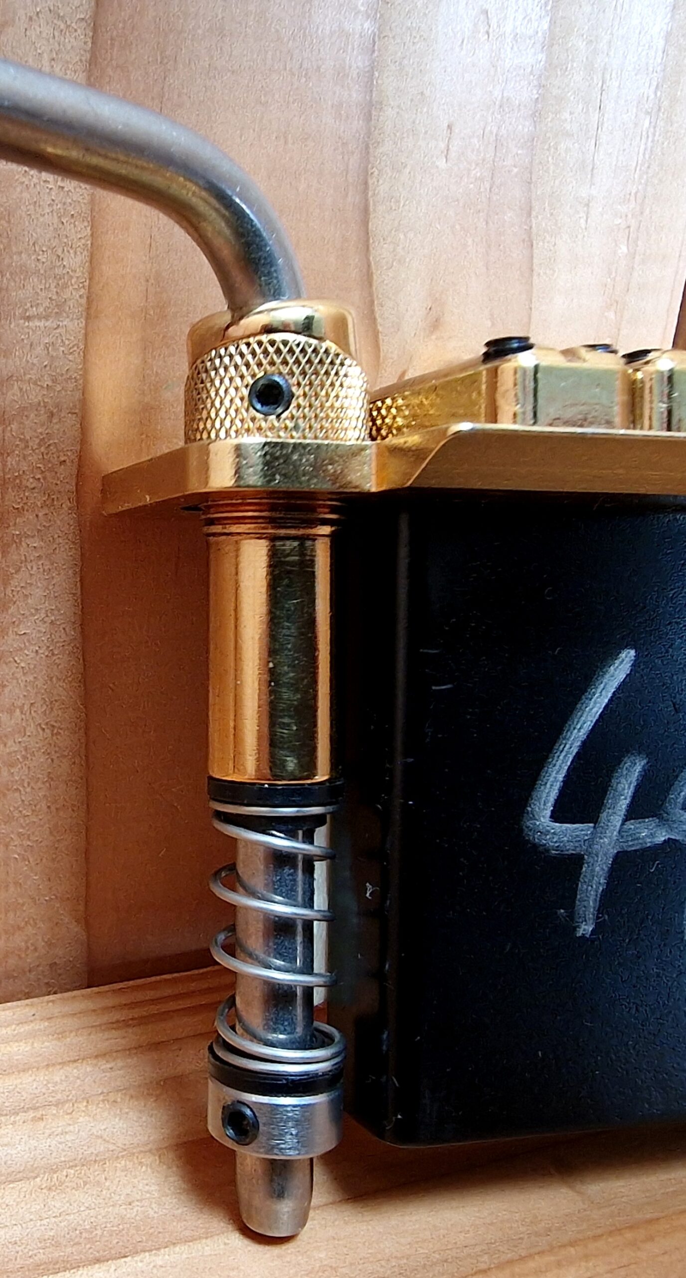 Original 80´s- 90´s Wilkinson VS100N Tremolo, USA PAT. PEND. in Gold mit Locking Funktion #1 – Bild 3