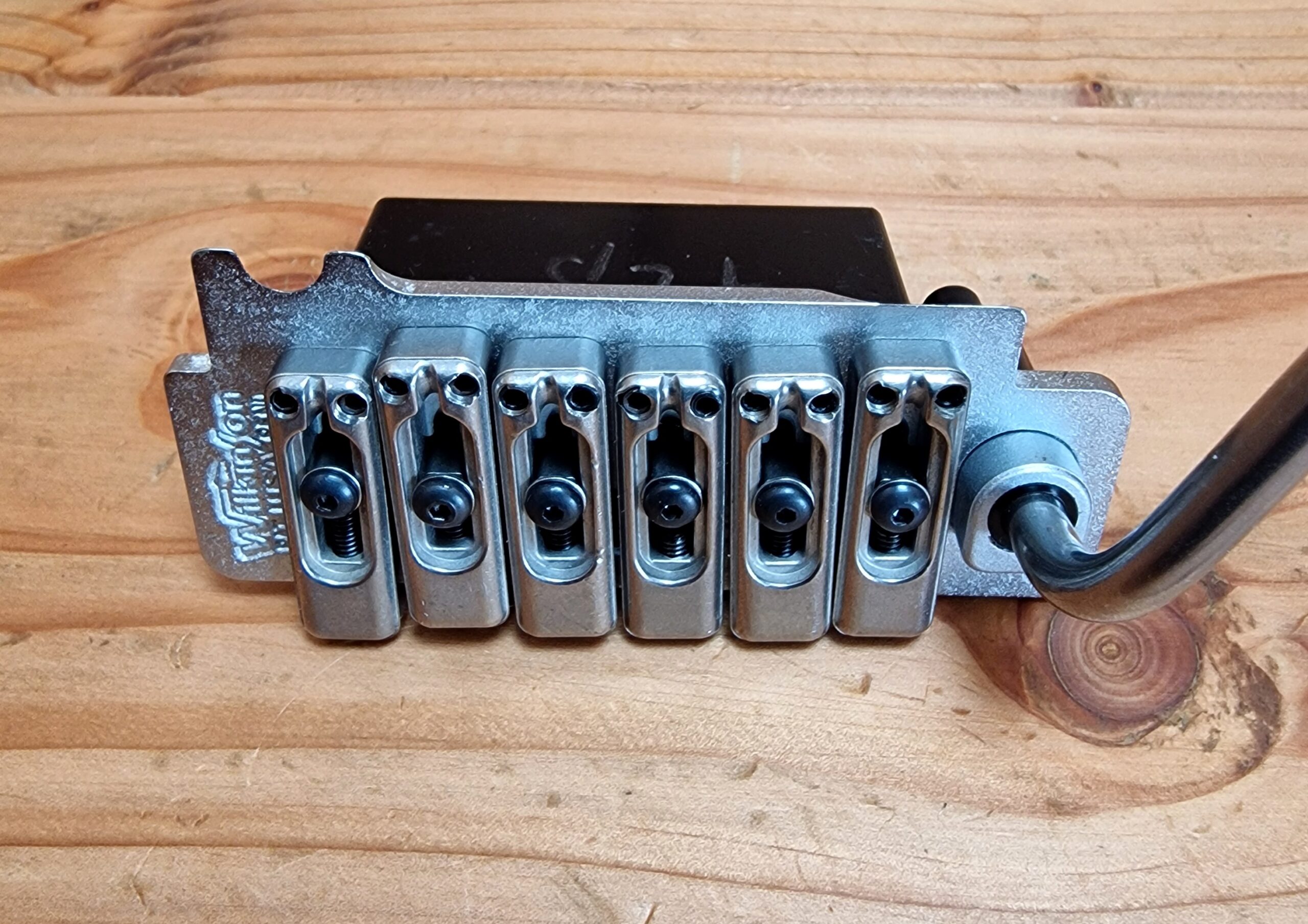 Original 80´s- 90´s Wilkinson VS100N Tremolo, USA PAT. PEND. in Satin Silber #7 – Bild 3