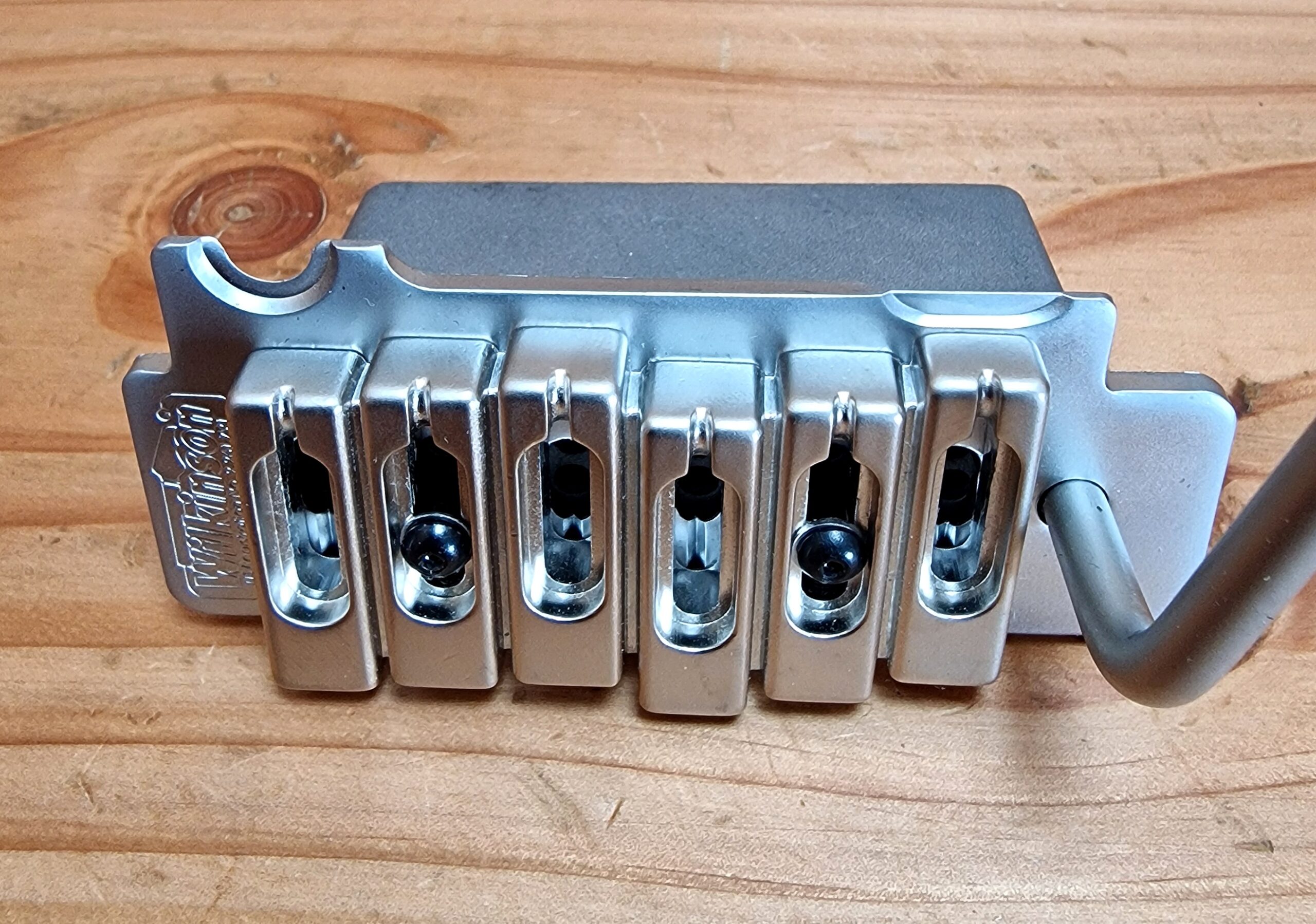Original Wilkinson VS300 Tremolo, US Registration Neuwertig & Unbenutzt – Bild 2